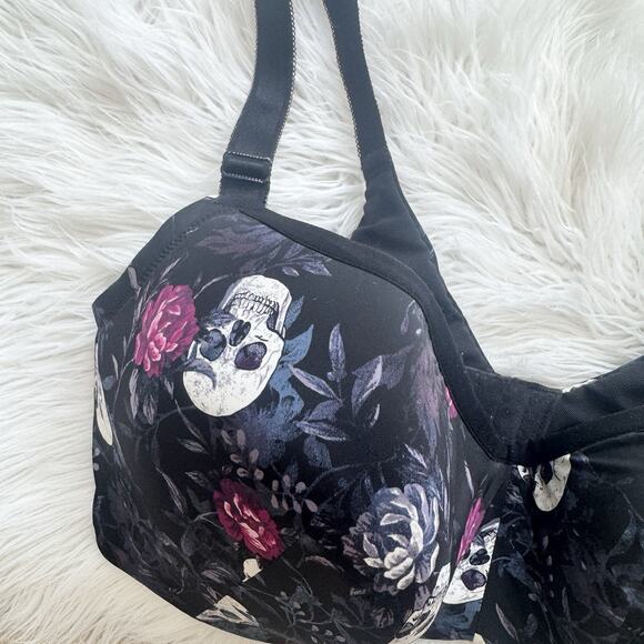 Torrid Curve Black Skull Print Bra 40F Underwired - Picture 2 of 4